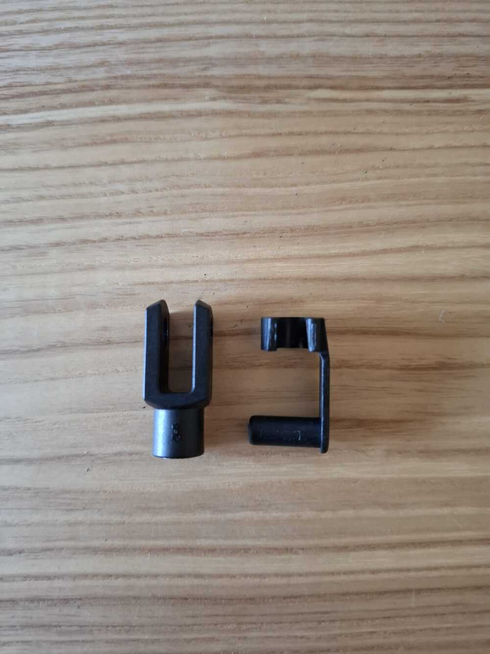 Gabelkopf mit Federklappbolzen