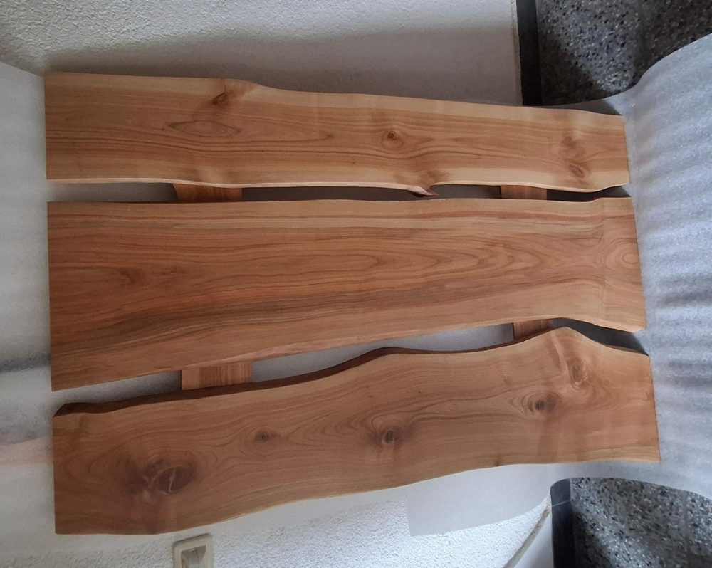 Garderobe aus deutschem Kirschbaum